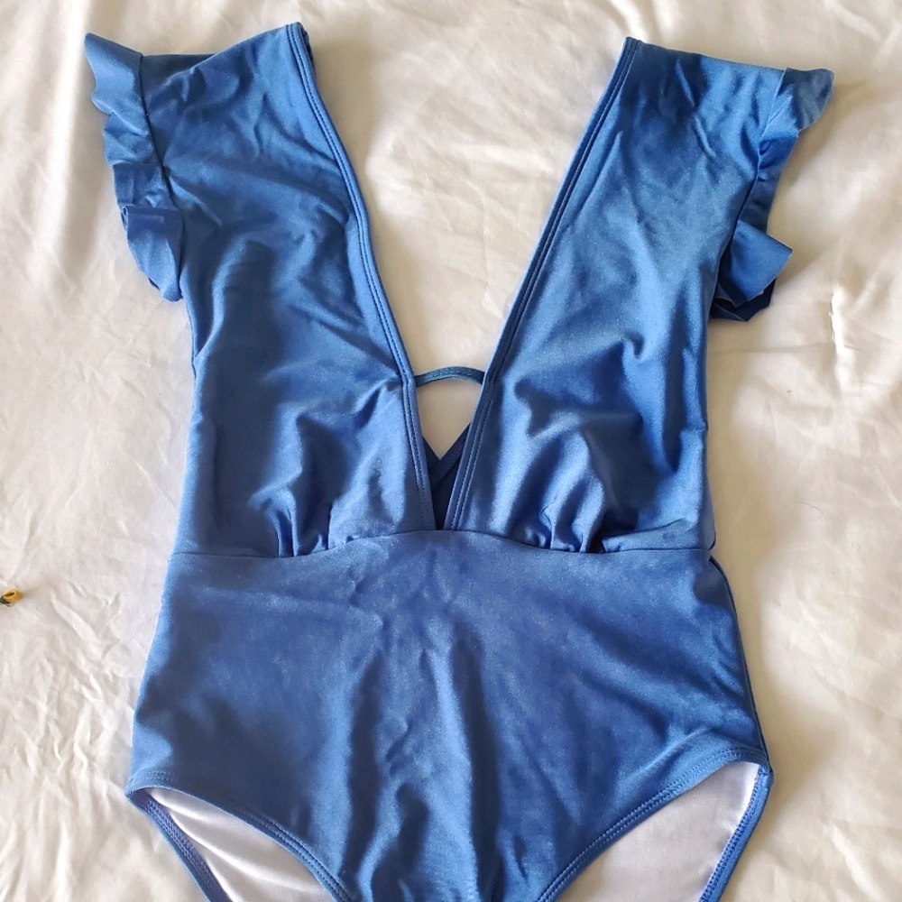 Zaful• beautiful one piece suit